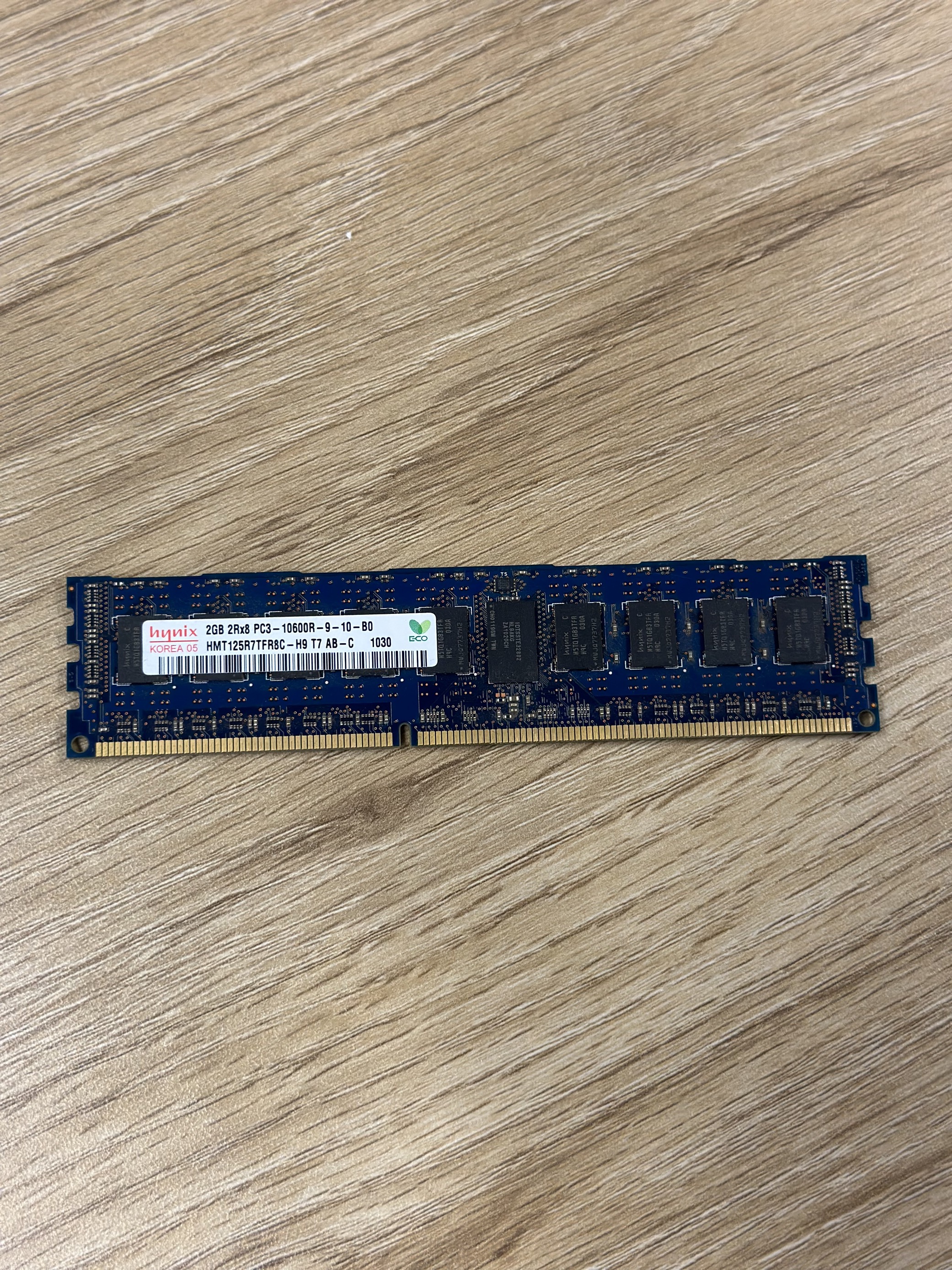 Hynix 2GB 2RX8 PC3-10600R DDR3 Desktop Server RAM